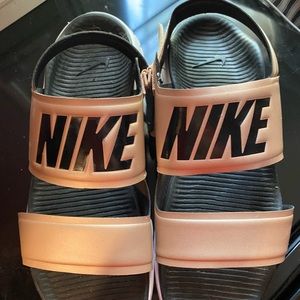 Nike Womens Tanjun Sandal